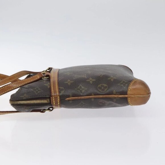 LOUIS VUITTON Monogram Coussin GM Shoulder Bag M51141 LV Auth 128587 - Picture 5 of 16